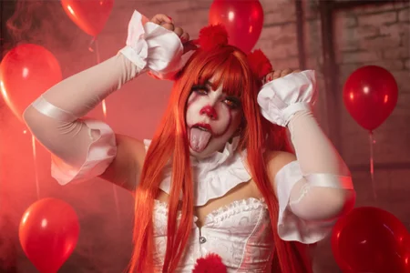 Lizzie-Evans A LITTLE MORE HALLOWEEN 😈 รูป  2