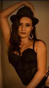 KathyLee69_ Public Pic