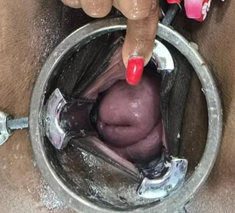 Fuck my uterus with a dildo inside and a vibrator de escarlett_hott  2 photos