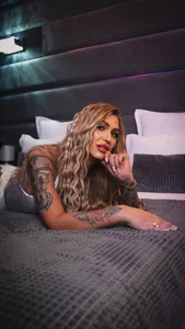 Nicol2Naya Bright, confident and full of naughty energy 😈 Pic 7