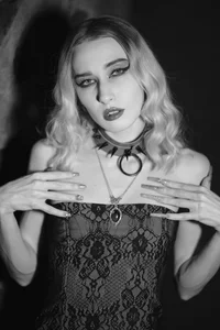 Zdjęcia amywhitenessxx perfect lady in red:  2