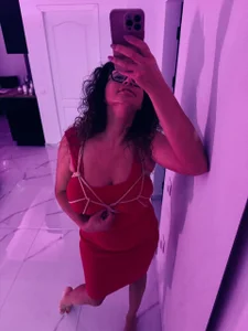 Busty_Mira Public Poză 2