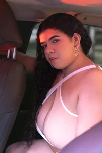 lilithGrayy_ Public Pic 3