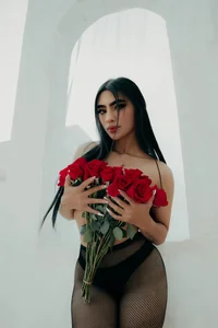 IzzyWild Roses are my favorites🌹 Immagine  2