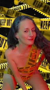 zoe_winter_ Sexy but dangerous Pic 5