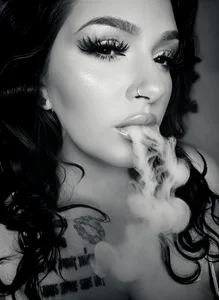 Jinyxx3 Smoke with me bae? 🚬🥦🍭 Pic