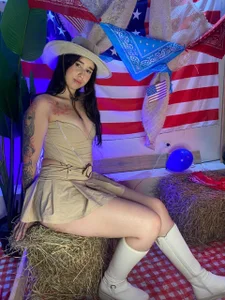 StarrMoon__ kullanıcısının 🎇 Independence Day Memories albümü -  3 fotoğraf