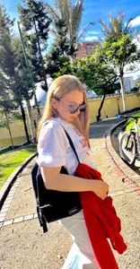 victoria_qq 💋 Foto 2