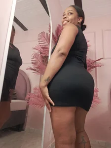 BrianaHazel MIDNIGHT MUSE🌟😏 Foto 4