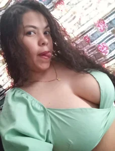 Saraa_Snow SEXY LATINA Pic 5