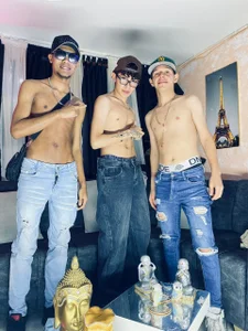 DesiresOfOlympus_ Public 사진 2