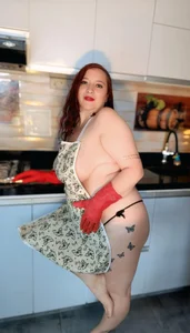 Anyelina_milf: Public ( фото)