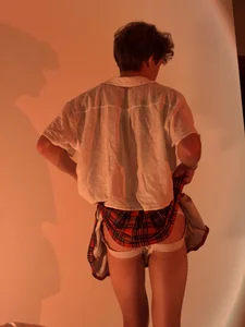 dontlikepsy Boy in a skirt Pic 4