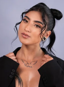 Emma_Lirys the definition of stunning ✨🖤 Billede 4