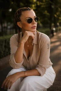 LuciaSnowy Public Pic 7