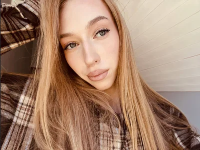 TraceyHowey Public Immagine  5