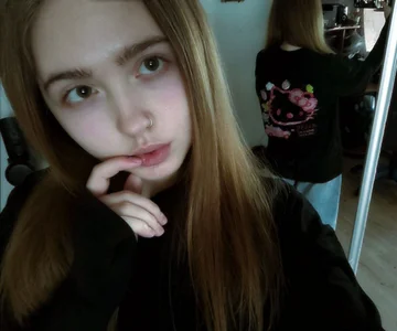 NoneRight: Public ( 3 фото)