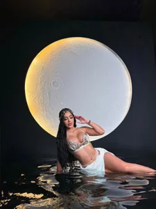 MileyCruz_ 🌕🌙 Pic