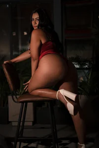 Let the darkness catch you with me 😈 od Mia_cm  snímek