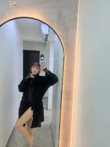 How sexy I look in my black dress🖤❤️‍🔥 de Cristalfoxy_ Foto 4