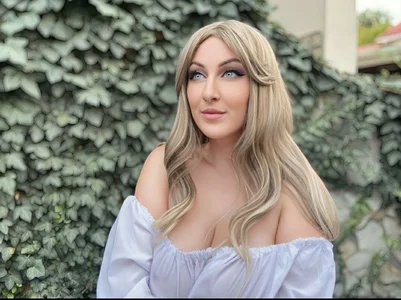 Kindsexygirl Public Pic 4