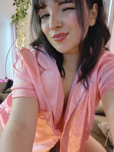 Sophi_Velvet_ Public Gambar 7
