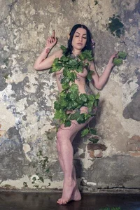 Tanya_Acid Public Pic