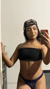 Samantha_Martiness Public Pic 3