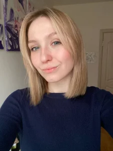 Annie_Leone Public টি ছবি