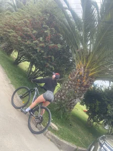 bicycle🚴‍♂️❣️✨ de Paris_Harrison4  2 photos