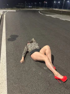 Lady in the night🌚 od MikyVesela  2 snímek