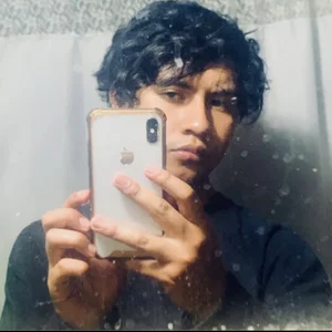 ContraryMomos Yo Pic 2