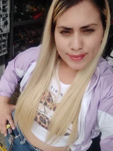 Public de Aleja-Blonde  2 Imagens