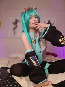 Zdjęcia Emily_Strikeee cosplay Hatsune Miku:  3