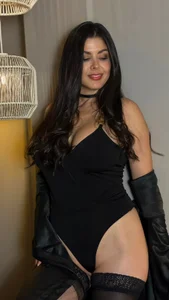 SunnyRivers 𝐷𝑎𝑟𝑘, 𝑐𝑙𝑎𝑠𝑠𝑦, 𝑎𝑛𝑑 𝑎 𝑙𝑖𝑡𝑡𝑙𝑒 𝑑𝑎𝑛𝑔𝑒𝑟𝑜𝑢𝑠. 🖤🔥 Pic 8