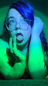 KiraSpitQueen Public Hình 5