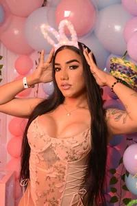 KATALINA_HOT_TSのHAPPY EASTERの 3枚の写真