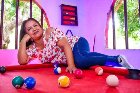 Keira_Lennox billiard day Foto 3