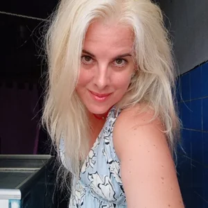 Melina_Vesper: Public ( 6 фото)