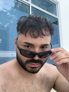 johnnyalx Pool Party Poză 2