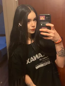 holly_mollyy_'s XXX Nude Photo 4