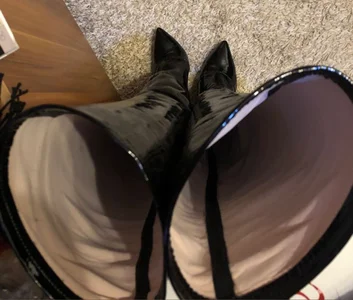 ZyraGoddes Kneel. Admire. Obey. รูป  4