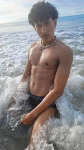 Ivano_jonessのhi, im ivanoの枚の写真