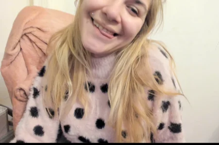 new_but_cute testing this - im no nude btw Pic 3