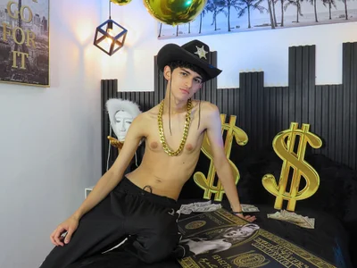 Michaelkoiv between gold and sin Pic 5