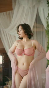 LissaLarsson_ rose Hình 3