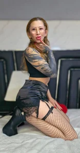 Ladyy_Scarlett I want to see how your penis feels inside my mouth. Are you up for it? зображення 8