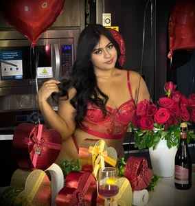 Mia_cm HAPPY VALENTINES DAY🥰💕 Pic 3