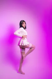 ela_petit New album❤️ Immagine  3