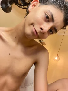 Matty_Sparkk New look? 👀🤭 Immagine 